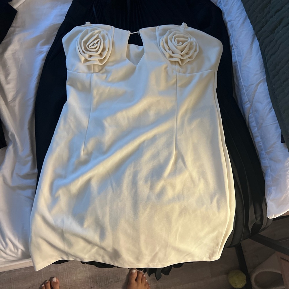 Boohoo Cream Strapless Bodycon Mini Dress